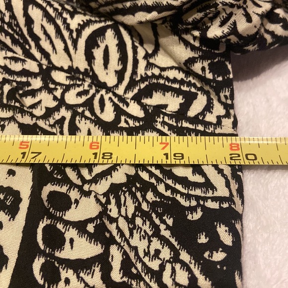 UMGEE Size M Long Sleeve Shorts Jumper Romper - Picture 6 of 12